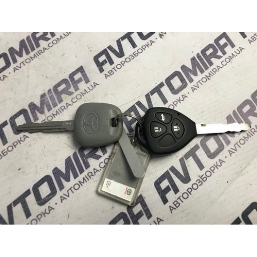 Ключ замка зажигания Toyota Avensis T27 2009- 6951552110